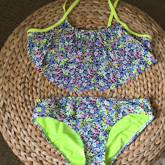 Other - GIRL BIKINI FLOWERS.